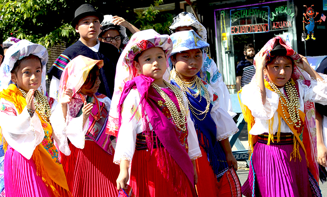 El Desfile Hispano de Queens brinda un espectáculo colorido de grupos folclóricos y arte latinoamericano