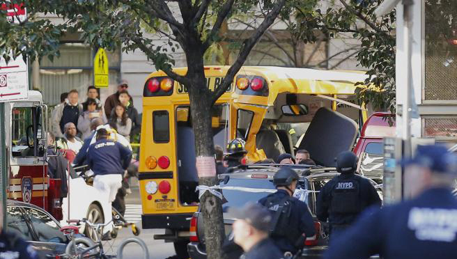 Ocho muertos y 15 heridos tras un ataque terrorista con arma y atropellamientos el día de halloween en Manhattan