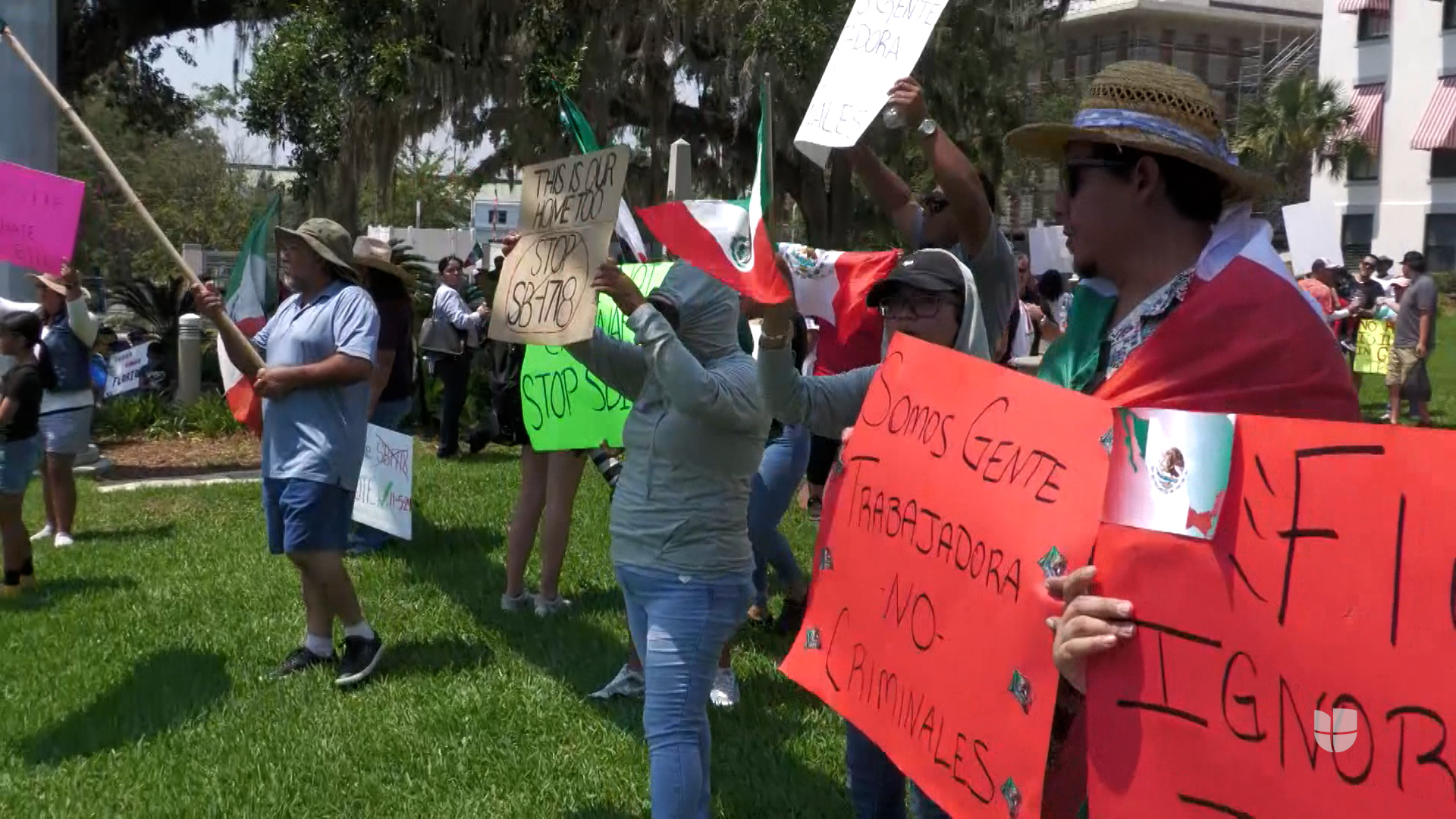 Trabajadores migrantes y defensores demandan a Florida por ley de inmigración