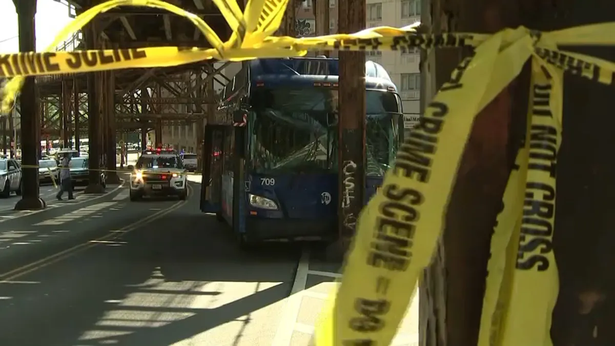  Accidente de autobús de la MTA deja 13 heridos en El Bronx