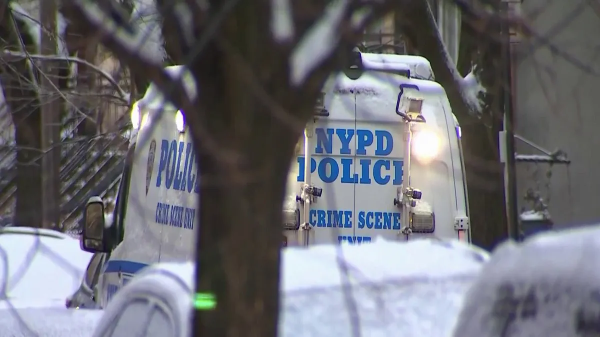 Dos policías resultan heridos de bala en Brooklyn
