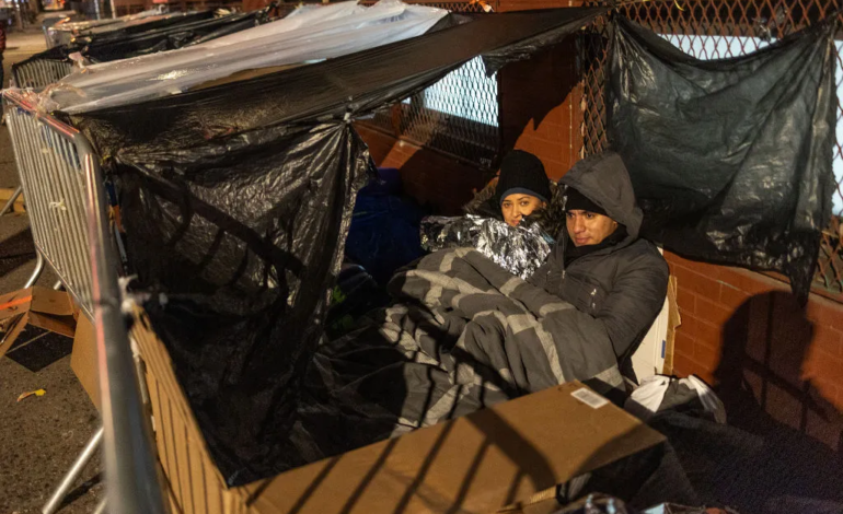 Temperaturas gélidas se convierten en el más reciente desafío para migrantes en NYC