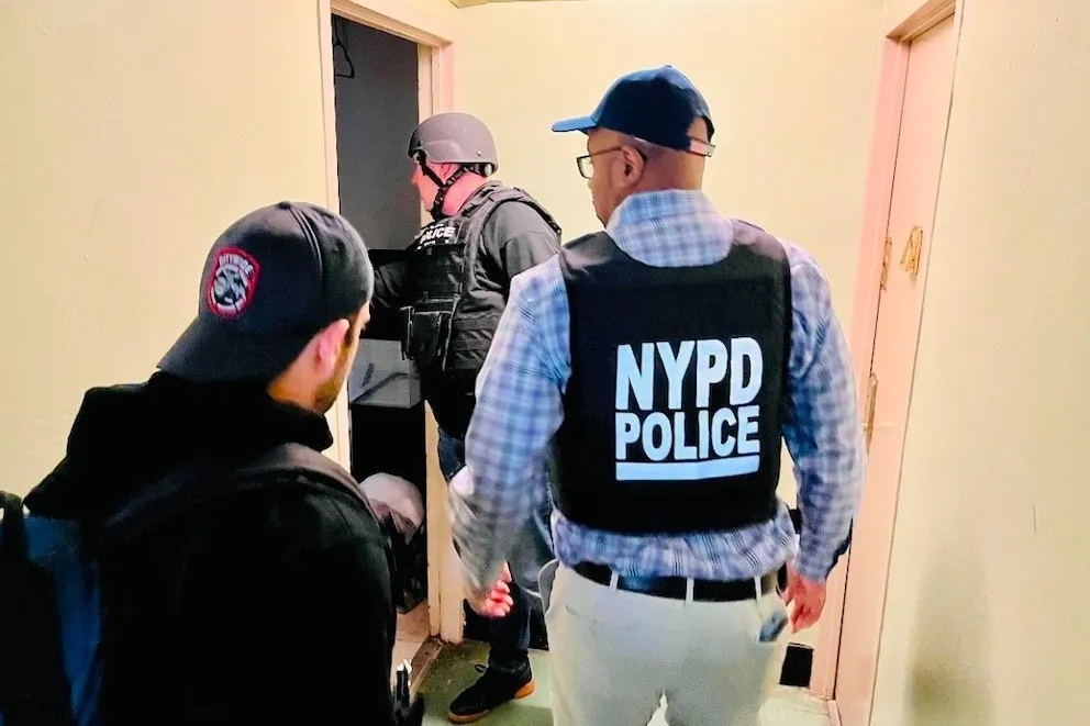 Arrestan a varios migrantes en relación a patrón de robos en motocicletas en Nueva York