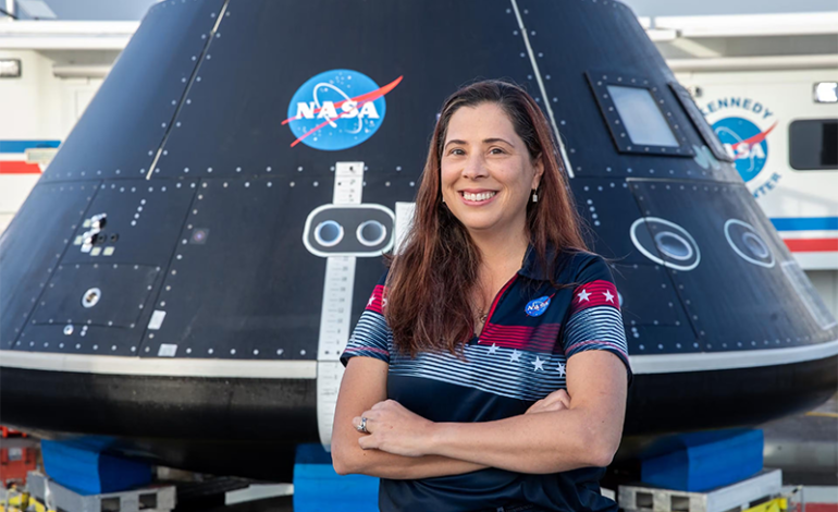 Lili Villarreal, Jefe de aterrizaje y recuperación de Artemis de la Nasa al regresar a la Tierra desde la Luna