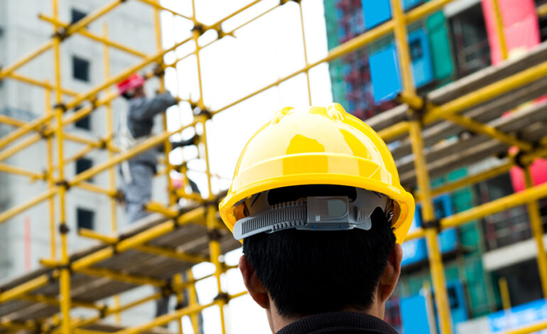 Normas básicas OSHA para trabajar con andamios en la construcción