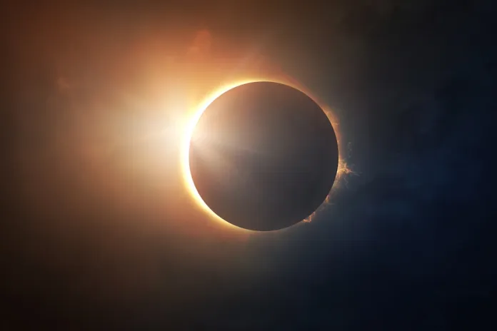 Recomendaciones para observar el eclipse solar en EEUU: ¿Cómo saber si las gafas son reglamentarias?