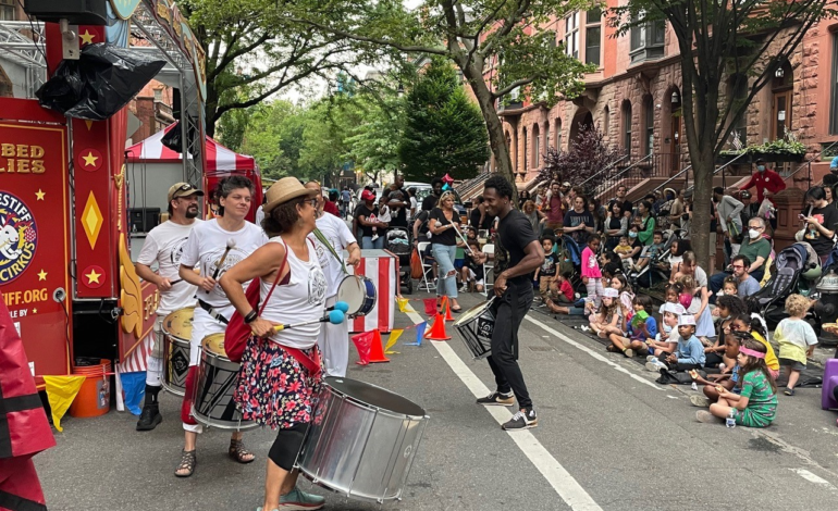 NYC DOT celebra el mes de la música con actuaciones en espacios públicos en los cinco distritos y lanza programación de verano