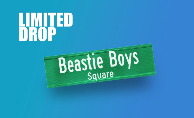 NYC DOT lanza un lote limitado de señales de calle auténticas ‘beastie boys square’ para conmemorar el 35 aniversario del Boutique Paul