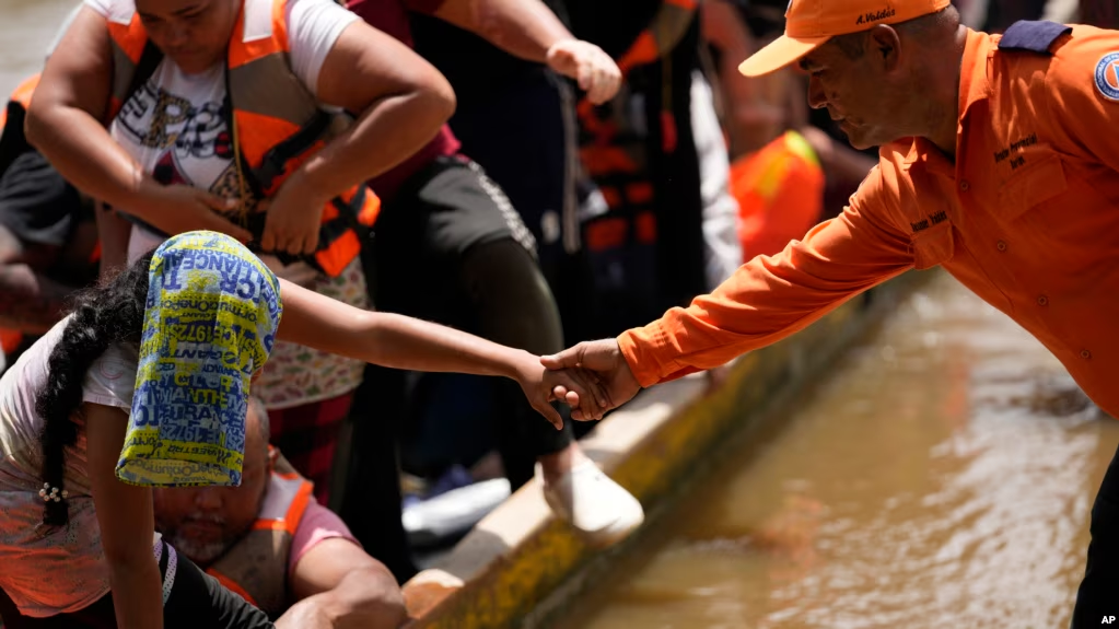 Migrantes ahogados en selva de Darién eran seis venezolanos, tres vietnamitas y un colombiano