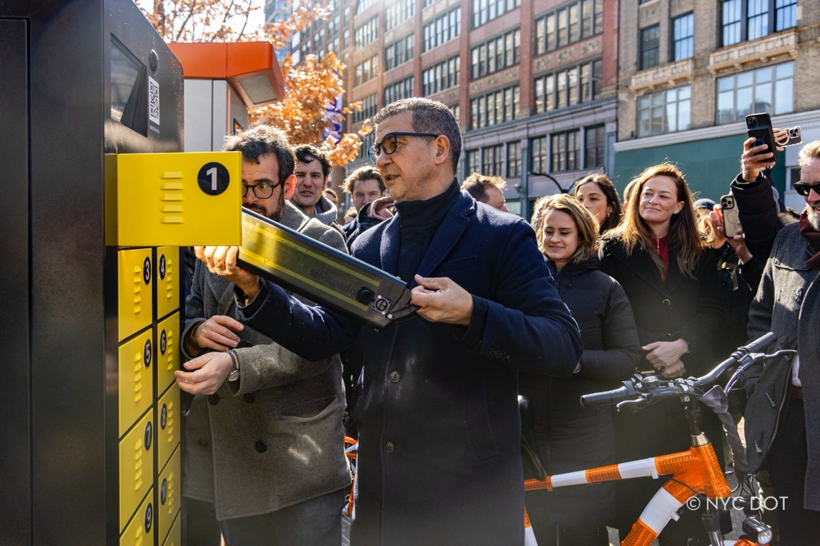 El piloto de carga pública de bicicletas electricas del NYC DOT ha tenido un gran exito en sus primeros cinco meses