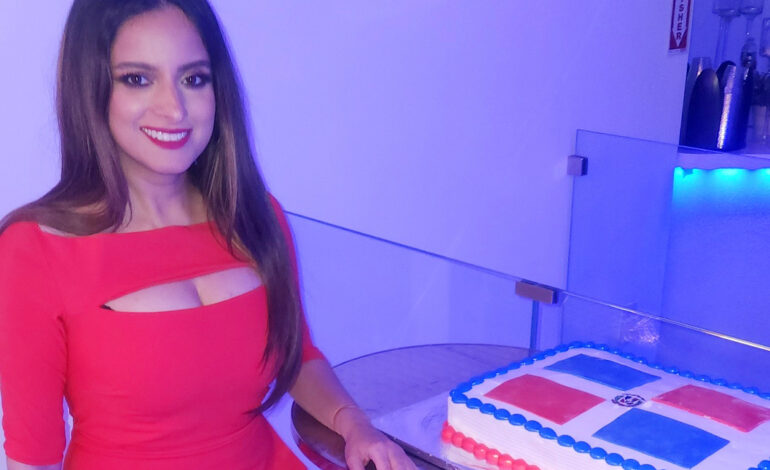 La asambleísta Jenifer Rajkumar, celebra el Día de la independencia dominicana