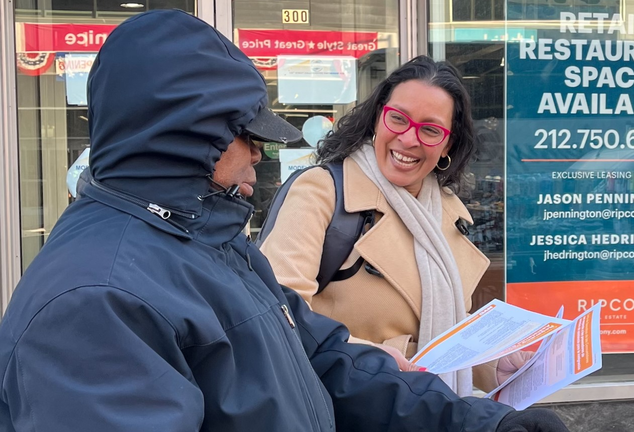 «Protejamos  a nuestros vecinos de las estafas migratorias»: Vilda Vera Mayuga.