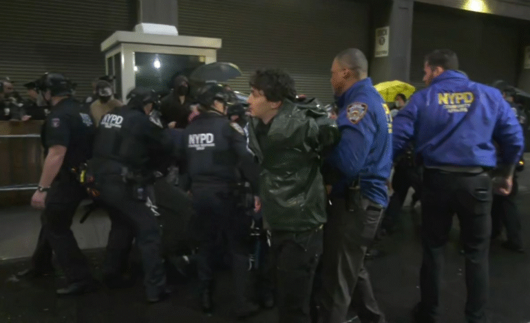 Al menos 20 arrestos en protestas contra presencia de ICE frente a la Corte de Inmigración