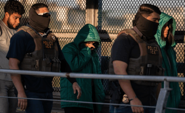 El plan de deportaciones masivas de Trump se ve en la encrucijada tras cambios en Seguridad Nacional