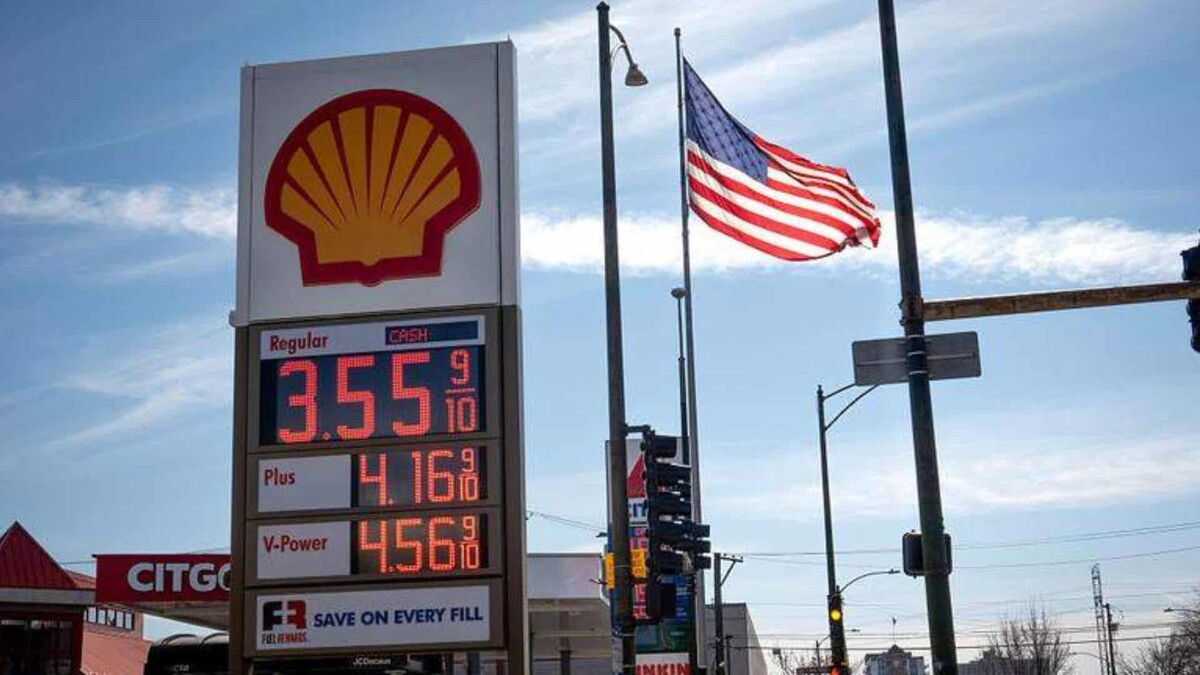 El precio promedio de la gasolina en EEUU supera los $4 el galón, el más alto desde 2022