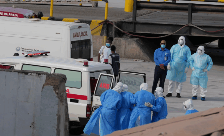 Decenas de pasajeros se bajaron del crucero afectado por hantavirus 