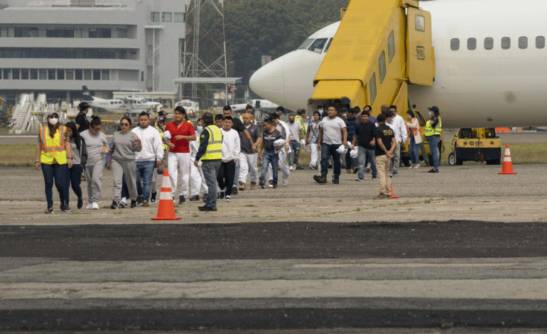 EEUU deporta a mexicanos a Centroamérica. Casi 2.300 llegaron Guatemala
