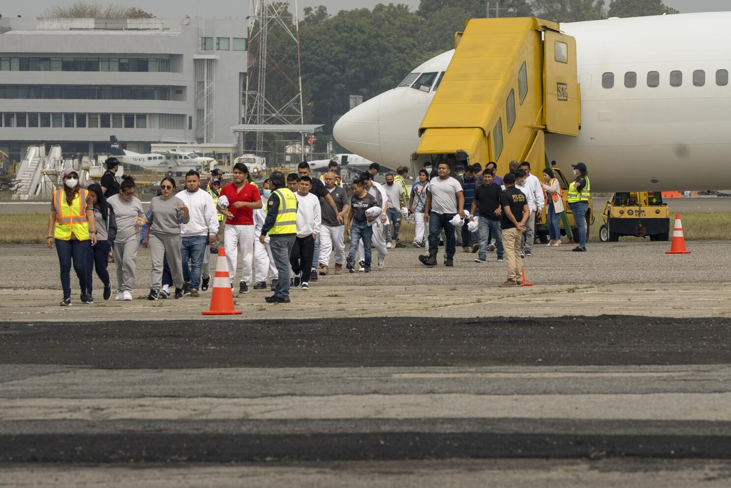 EEUU deporta a mexicanos a Centroamérica. Casi 2.300 llegaron Guatemala
