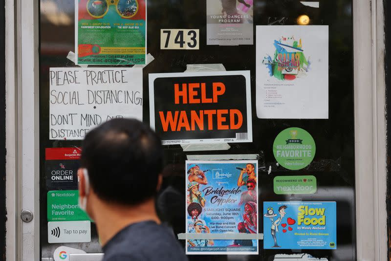 Suben solicitudes de ayuda por desempleo en EEUU
